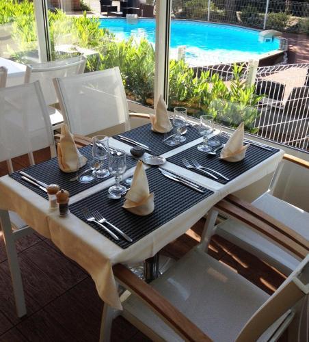 Logis Les Charmilles Chalon-Sur-Saone Sud Hotel Lux Exterior foto